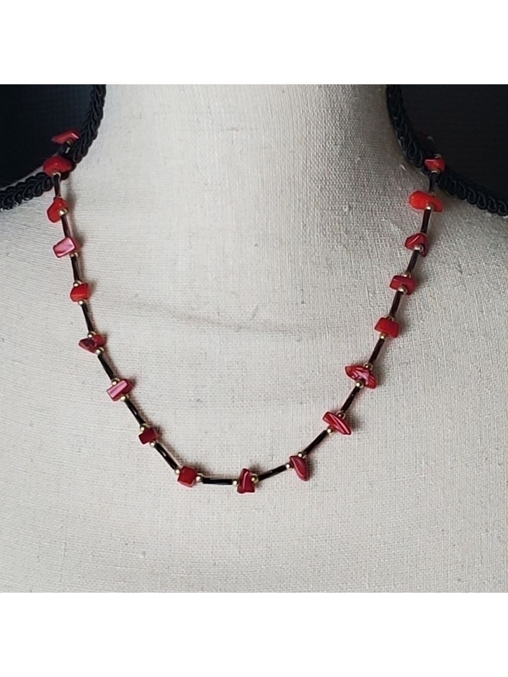 Necklace Gray Gold Beads Red Stones 9 Inches